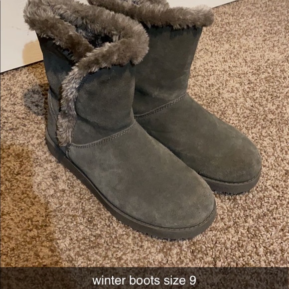 winter boots - Picture 1 of 1